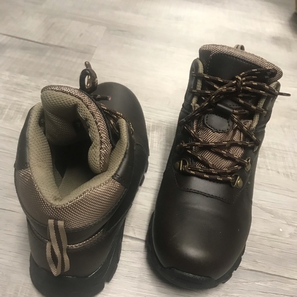 Brown hiking boots - Picture 1 of 3